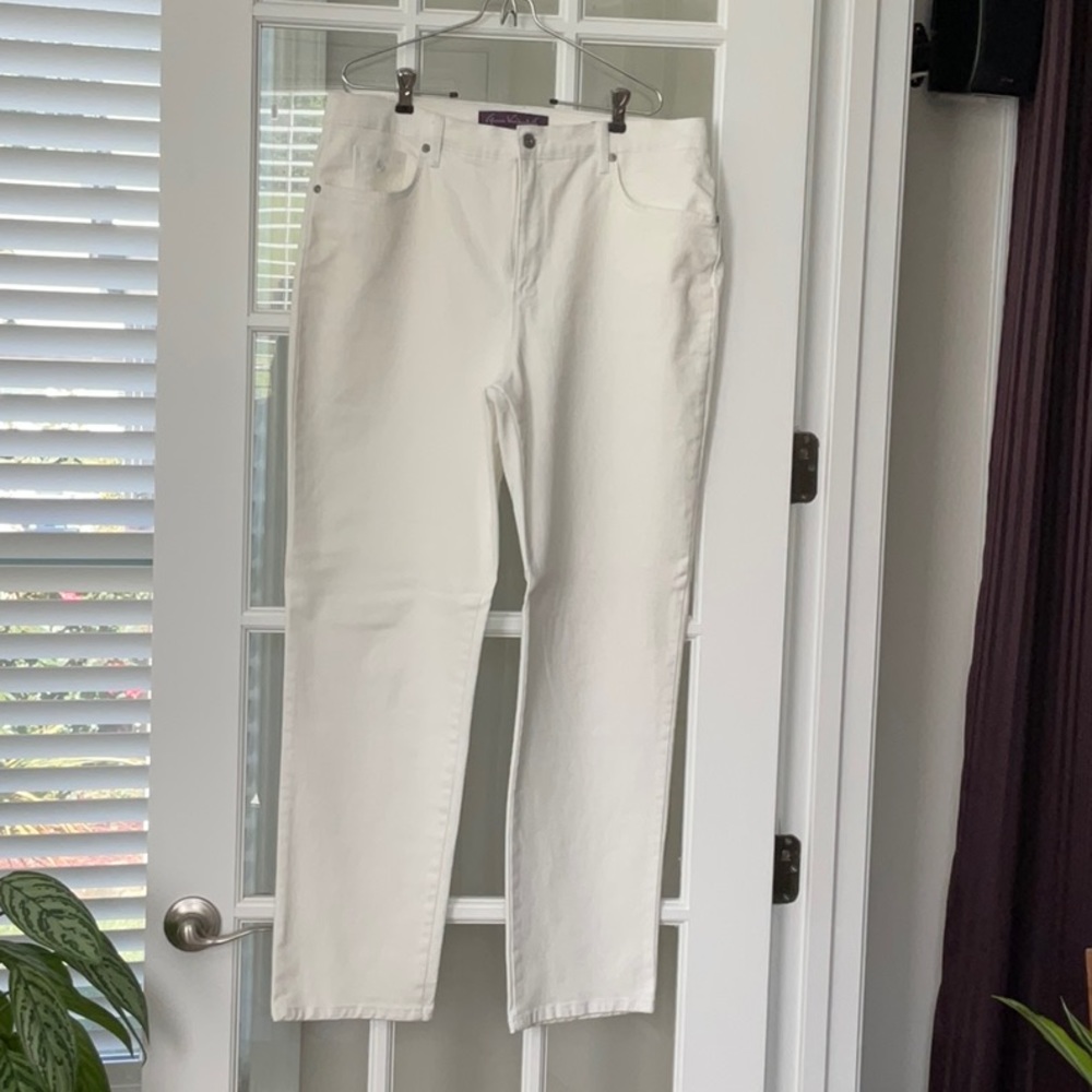 GV white jeans